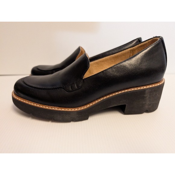 Naturalizer Cabaret Black Loafers - Picture 4 of 9